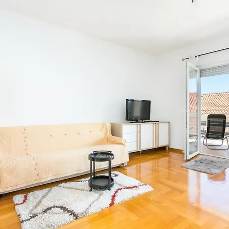 With A Parking Space Seget Donji, - 21374 Apartment Trogir